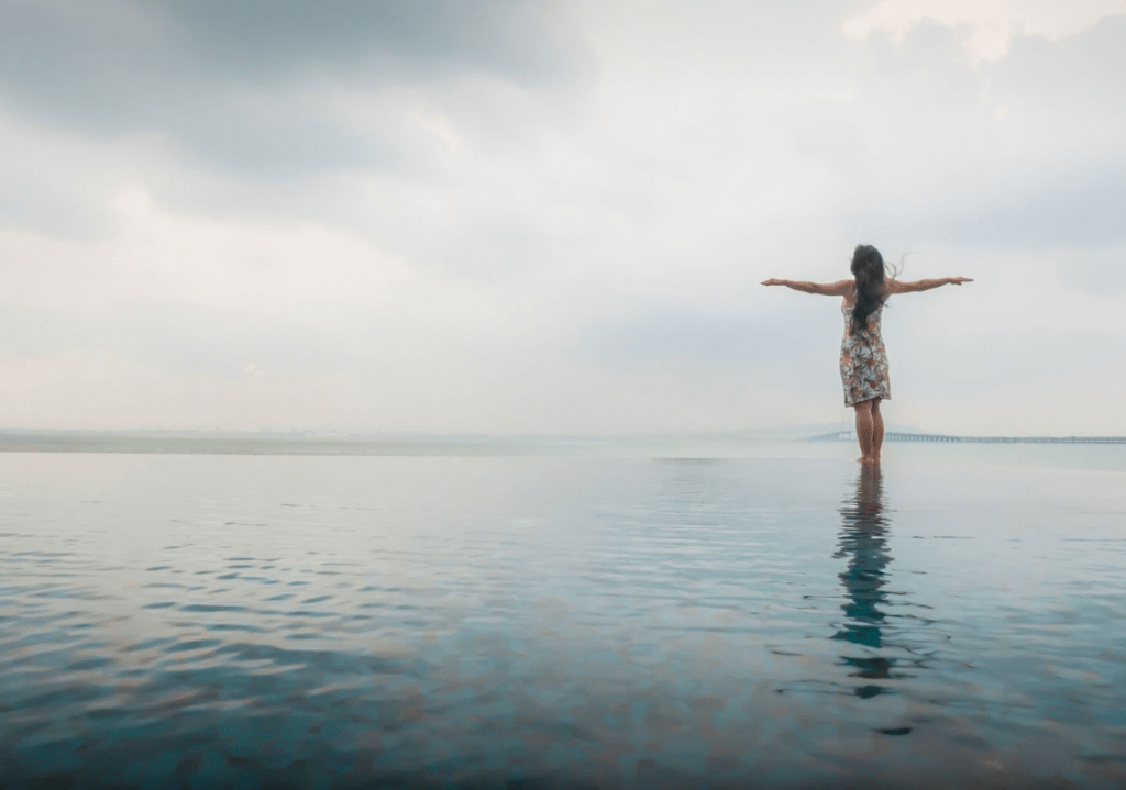 Keep Your Arms Open - Daily Shatzi: Wednesday Theme