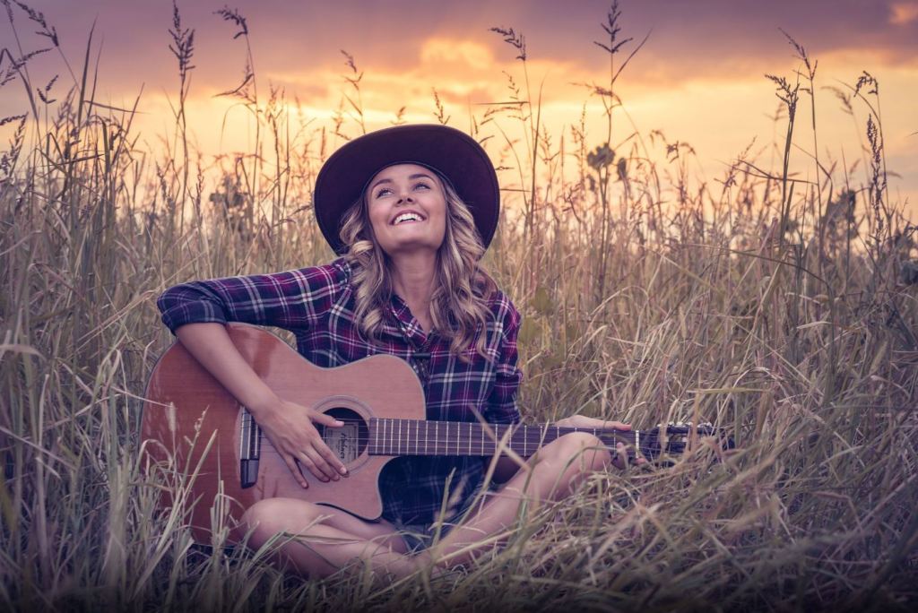 Oh, But When I'm Singing... | Daily Shatzi: Thursday Theme